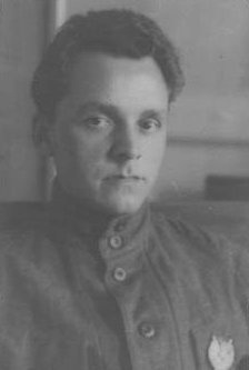 Портрет: Дмитрий Фурманов